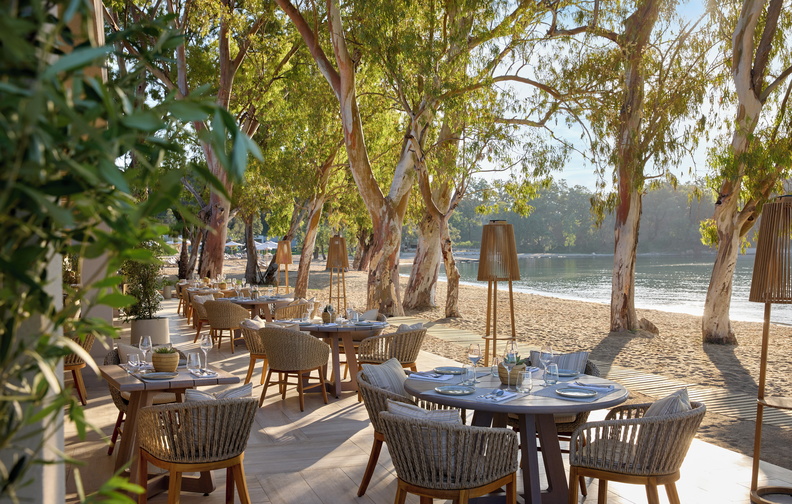 Tiara Holidays - Ikos Odisia - fresco restaurant